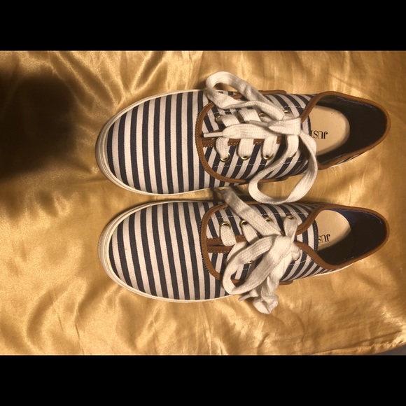 Brand new tennis shoes - Picture 5 of 5